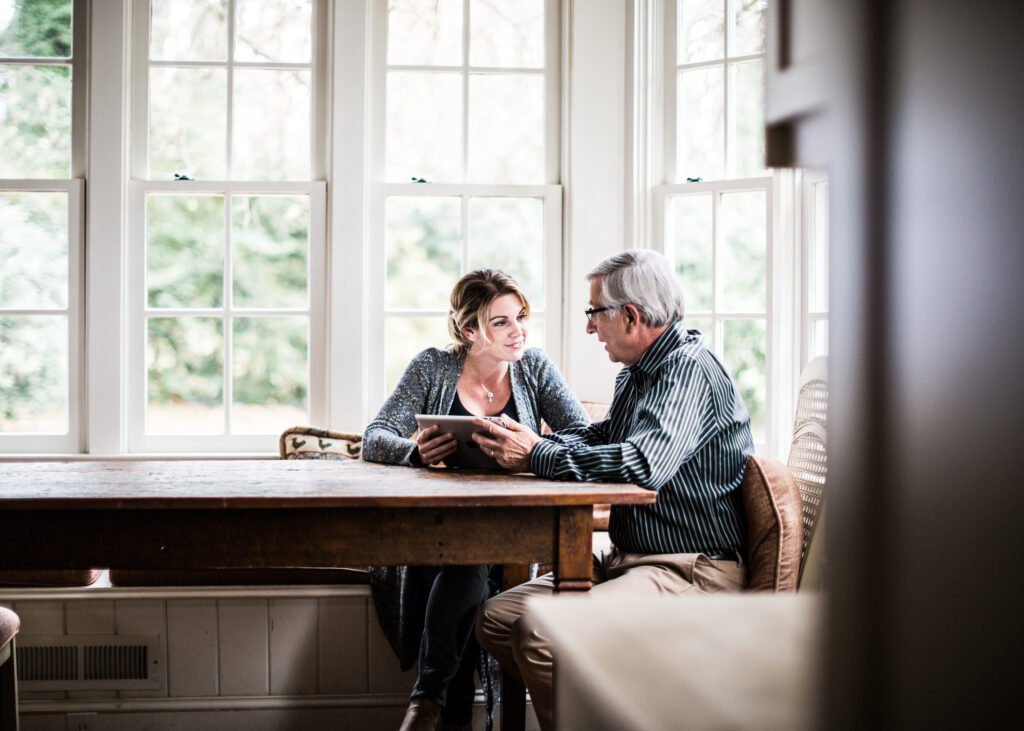 Financial planning discussion between family at home